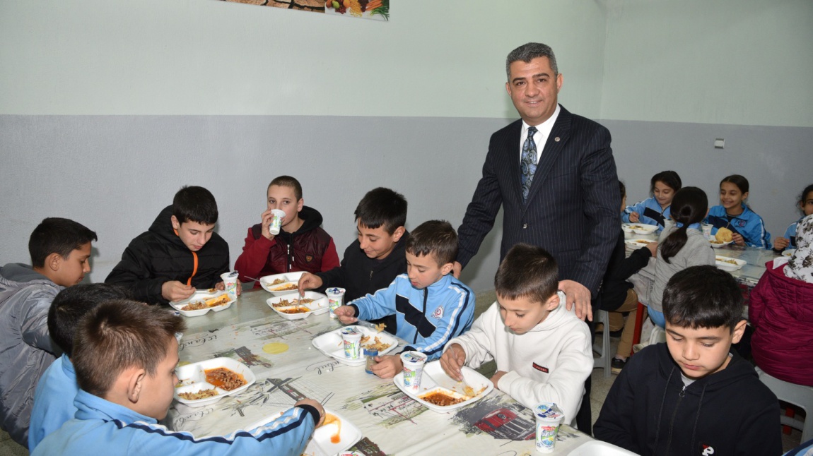İl Milli Eğitim Müdürümüz Sayın Süleyman EKİCİ bugün okulumuza ziyarette bulundu.